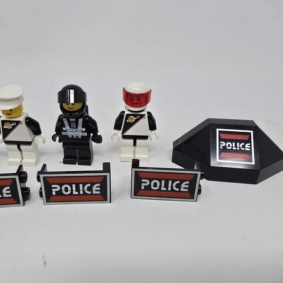  Space Police Vintage Lot Of 4 Figures & Unique Parts Windscreen